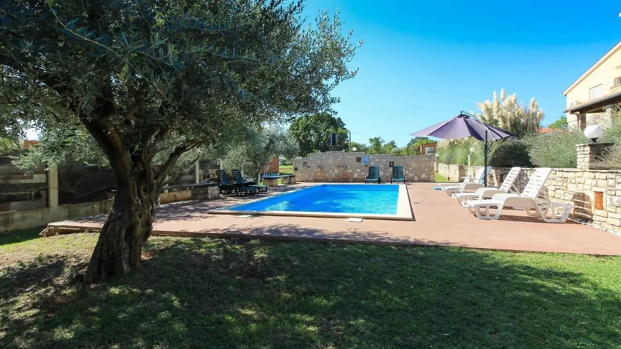 Large Villa Ska With Amazing Private Pool Near The Beach And Town By Wiibuk بولا