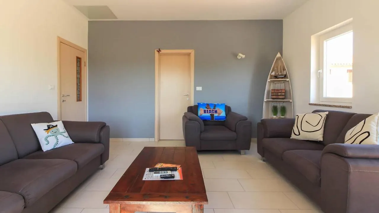 Large Villa Ska With Amazing Private Pool Near The Beach And Town By Wiibuk بولا كرواتيا